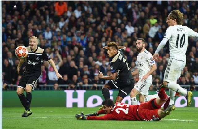 能够同时兼 能够同时兼