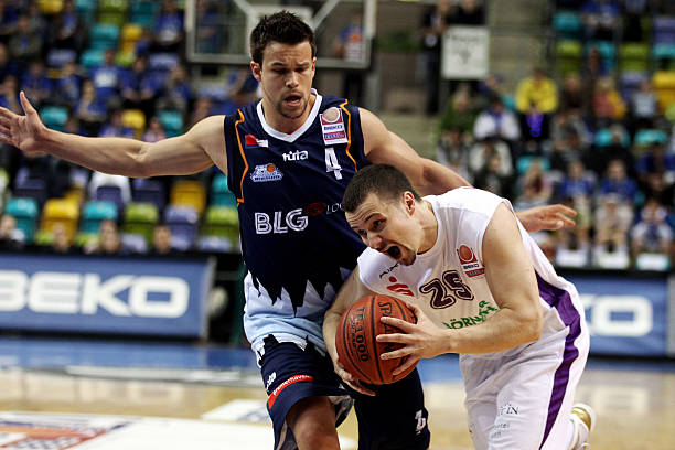 的空位机会 的空位机会